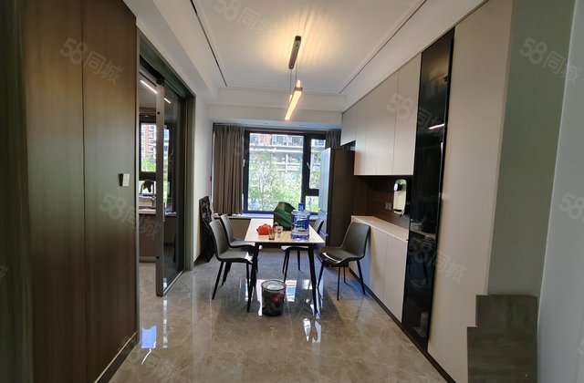 奥森花园3室 车位 储三叶草户型全屋定制装修看房子方便