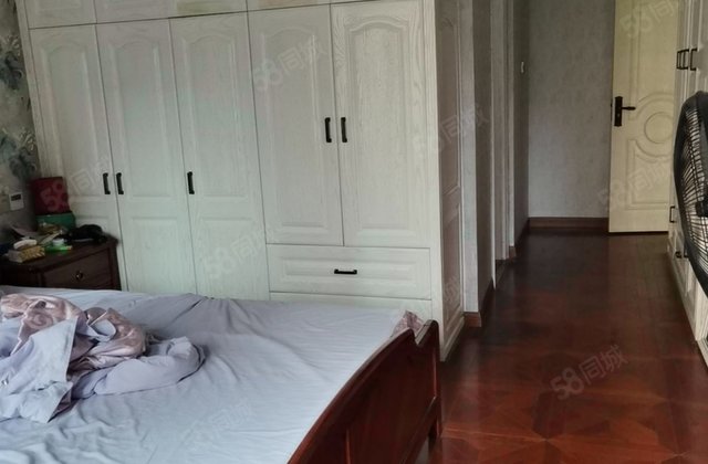 北辰三角洲奥城E3区5室2厅136.43㎡260万二手房图片