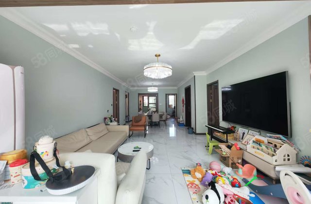 碧桂园国岳府精装四叶草双卫 送车位 免大税 采光好 看房方便