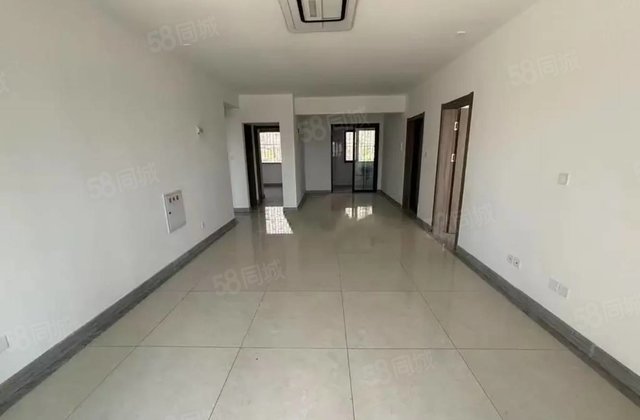 九州嘉苑文轩一楼带院精装小高层135平3室2厅十车储106万