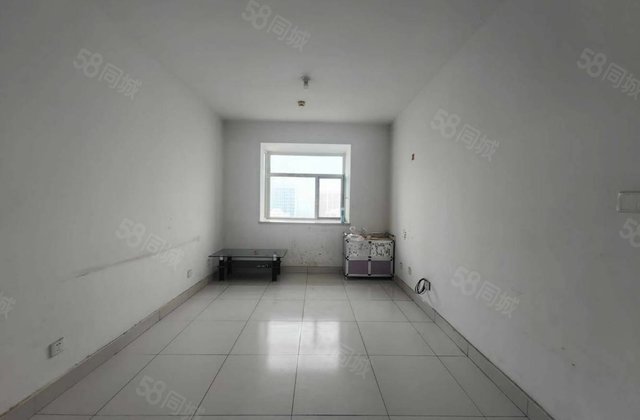 松桂路一实验南湖新南北通透户型，79平两室，看房有钥匙