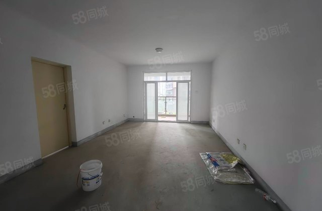 山水华庭小区3室2厅134㎡72万二手房图片