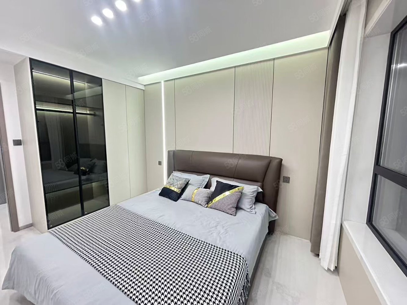 居然世界里2室2厅1卫82.41㎡南北39.8万