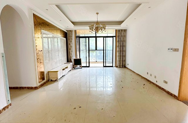 保利蔷薇郡4室2厅133.28㎡162万二手房图片