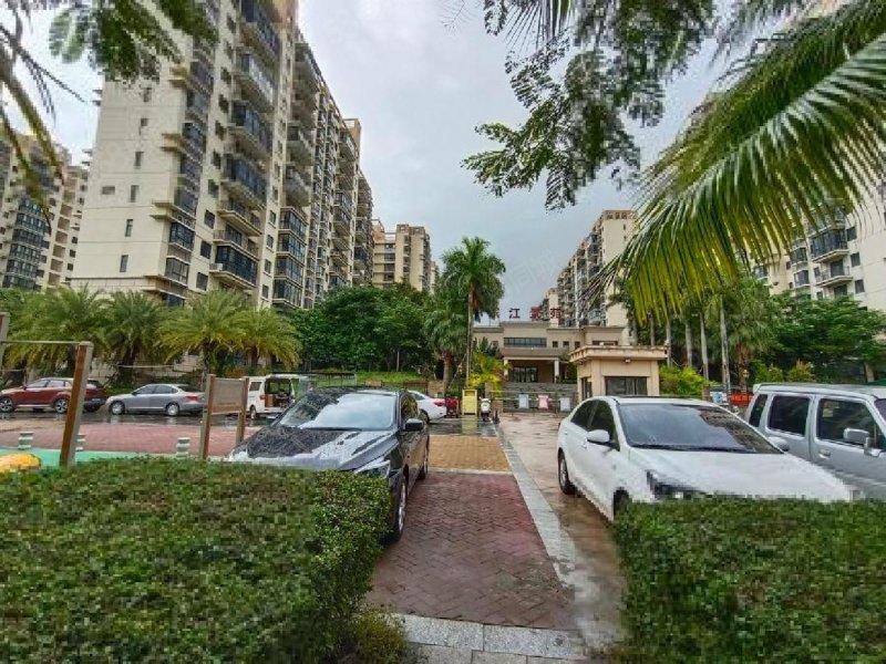 滨江景苑3室2厅2卫130.01㎡南北240万