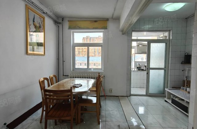 公园附近 单位家属院 温馨两室 看房方便有钥匙