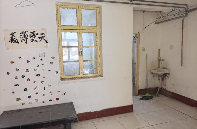 老文轩门口，二楼，孩子步行更安全，每天多睡   ，看房打电话