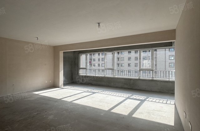 睿湖时代3室2厅159㎡132万二手房图片