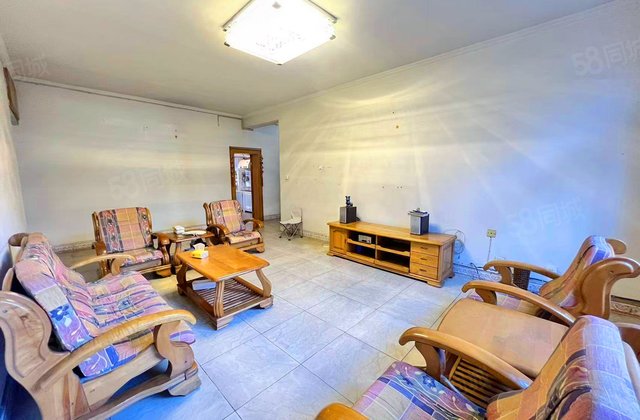 柳城街办西街社区4室2厅138.92㎡67万二手房图片