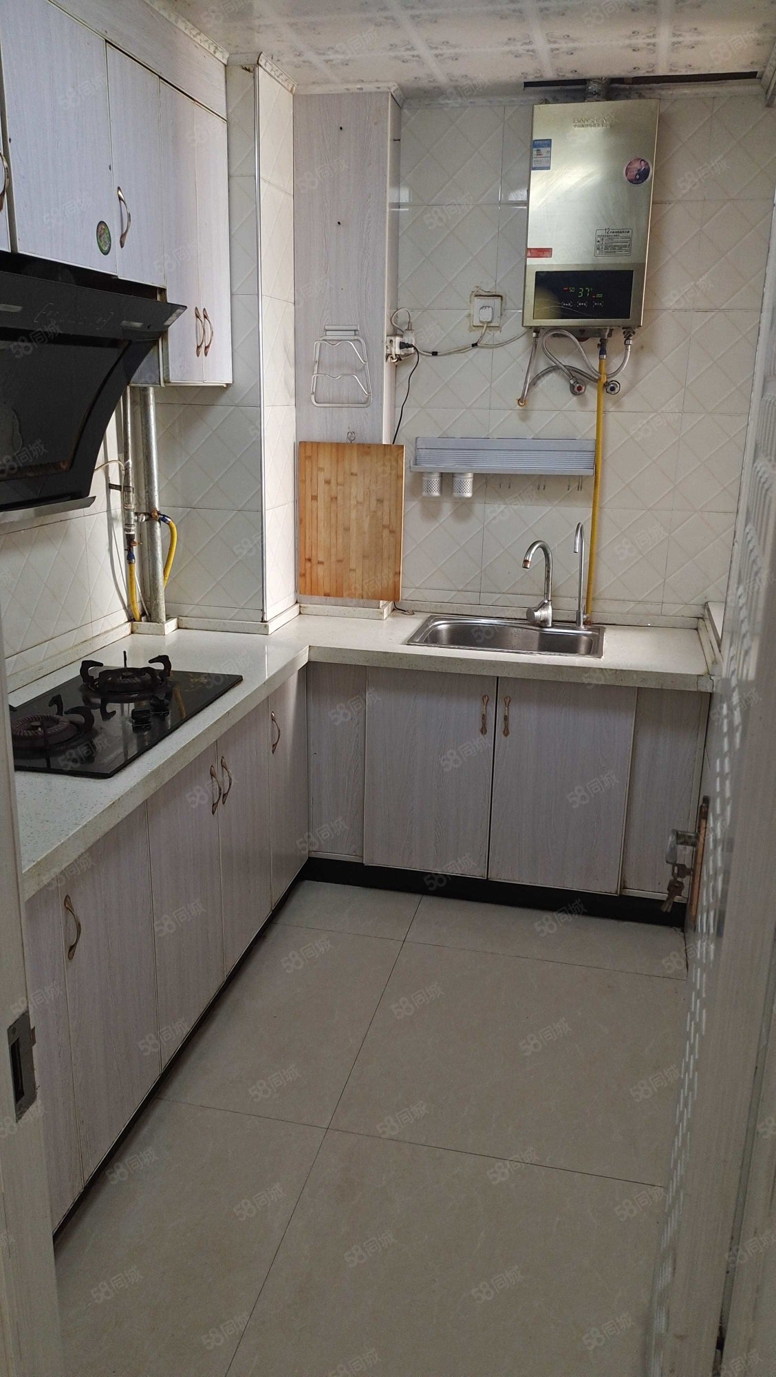 杉杉国际城2室2厅1卫83㎡南40万