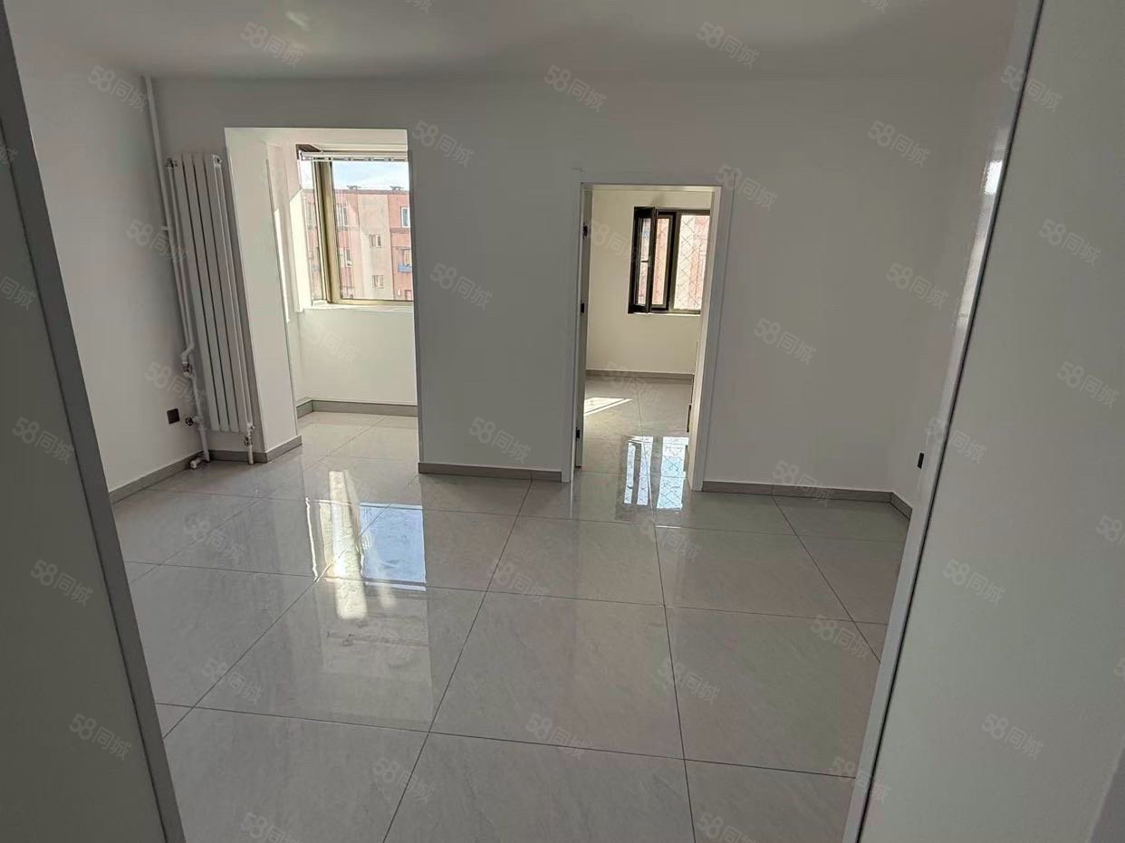 玉橋北里2室1廳1衛(wèi)60.7㎡南北167萬