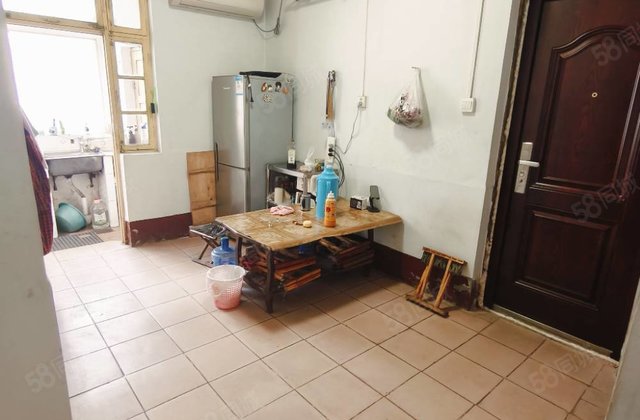 文轩八中，一楼带院，电业局三院，师范家属院，教育局，龙湾