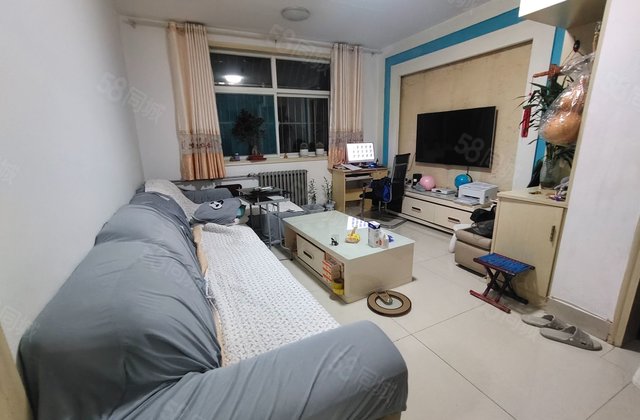 龙山花园 多层2楼 文轩外国语一中 好停车 出入方便