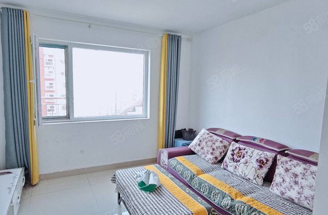 东昌中学北校电梯好楼层！采光无遮挡，正规两室朝阳送储藏室！