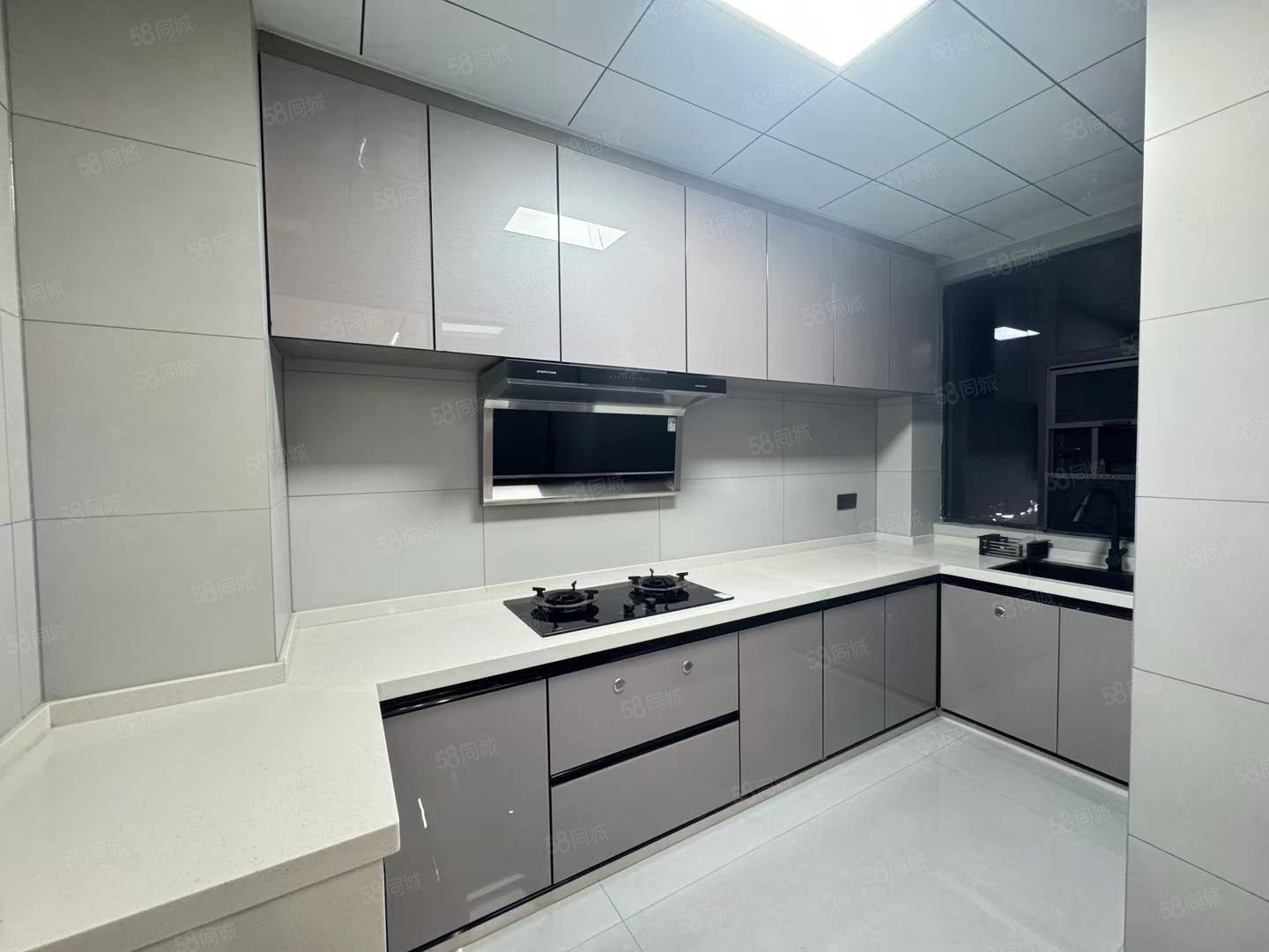 名仕公馆4室2厅2卫113㎡南北53万