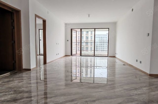 出门一实验！国企建造财信学府印象新交房小区 大宽厅 双阳台