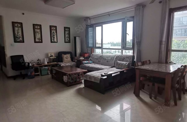 图兰朵3室2厅127.19㎡90万二手房图片