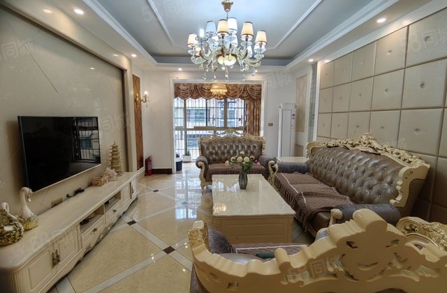 世雄绿海新城4室2厅135㎡52.8万二手房图片