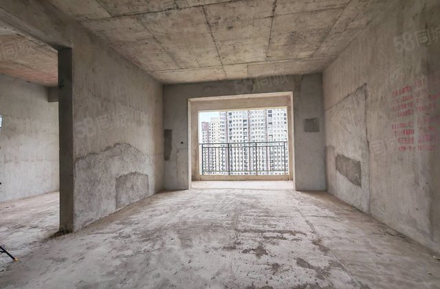 华泰花苑4室2厅2卫161㎡南北82.8万