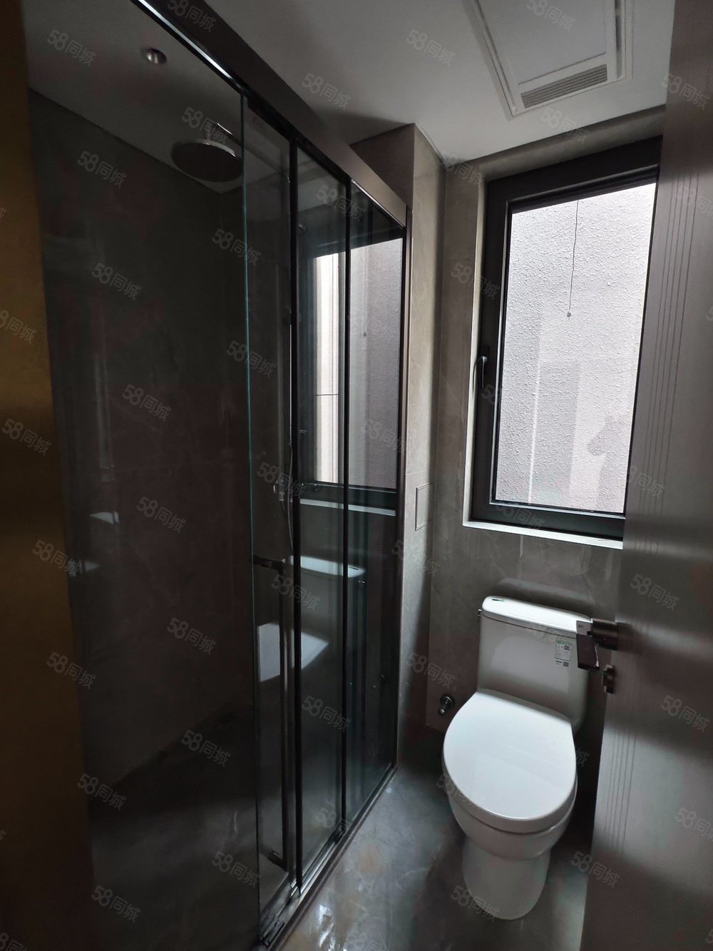 頤和公館(北區(qū))4室2廳2衛(wèi)127㎡南北670萬(wàn)