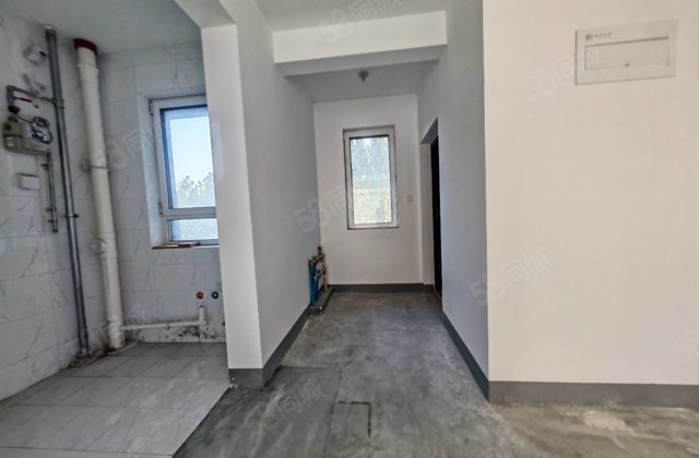 实验区政府清风和庐3室2厅送车位，房东急售