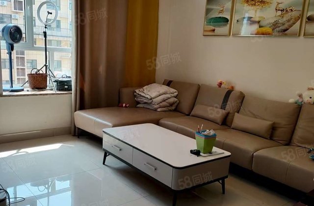 图腾海润公园  精装修  带储藏室  中央空调