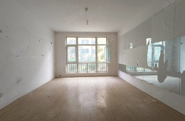 腾龙广场，湖边一楼带院，名人苑，城市主人，东方双语，总高6层