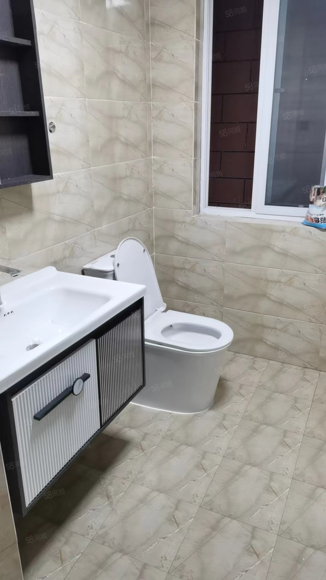 建投南湖春城2室2厅1卫90.4㎡北48万