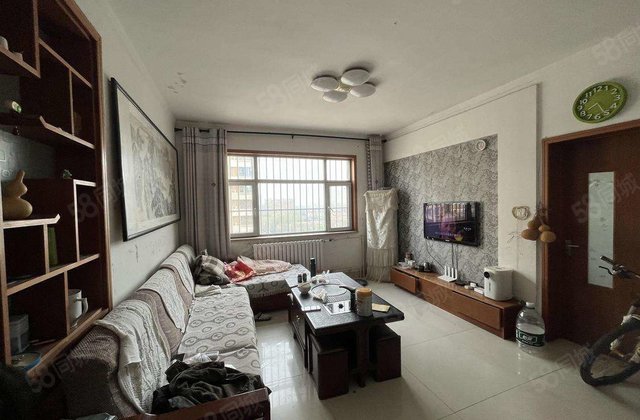 月亮湾A区电梯中间楼层 免大税 精装修 储藏室 阳光 实验