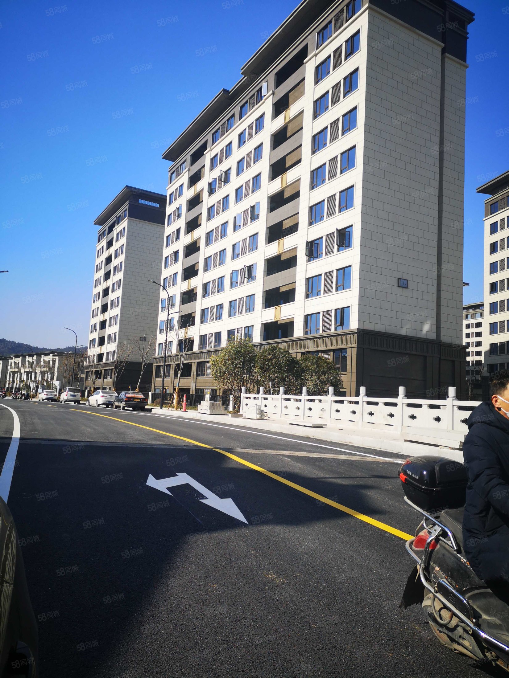 新城棠樾3室2厅2卫122㎡南165万