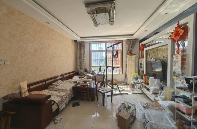 急售边户客厅有大窗户  两室朝阳 小区停车方便