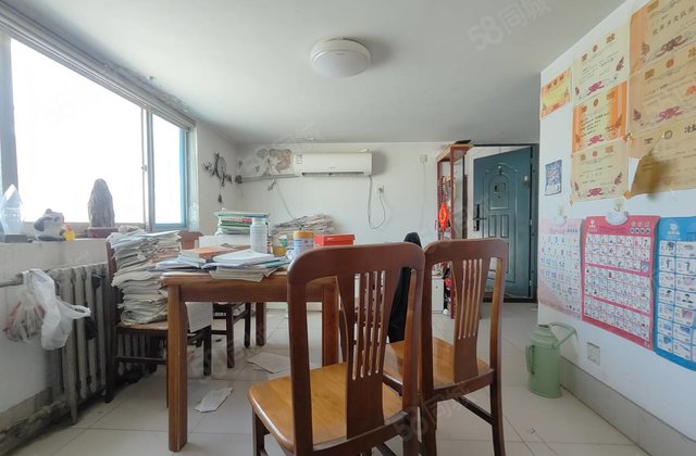 文轩老一中52万3室 建材组团 清华园 龙山花园停车方便