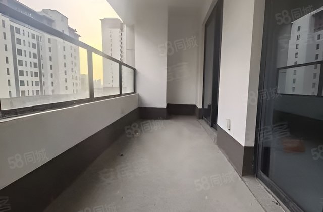 学府源著4室2厅122㎡67万二手房图片