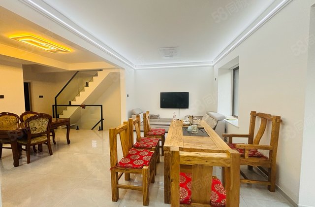 孔雀城大学里三期3室2厅129.42㎡130万二手房图片