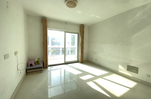 水岸花语 洋房6楼 复试       莲湖新城旁上下两层储藏