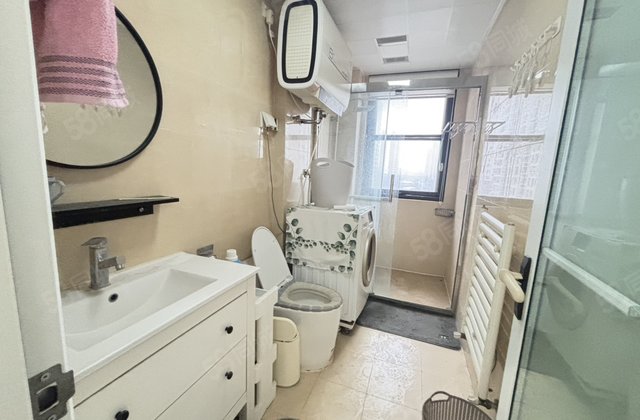 百合新城东边户实际面积118平  中央空调带储藏室精装修