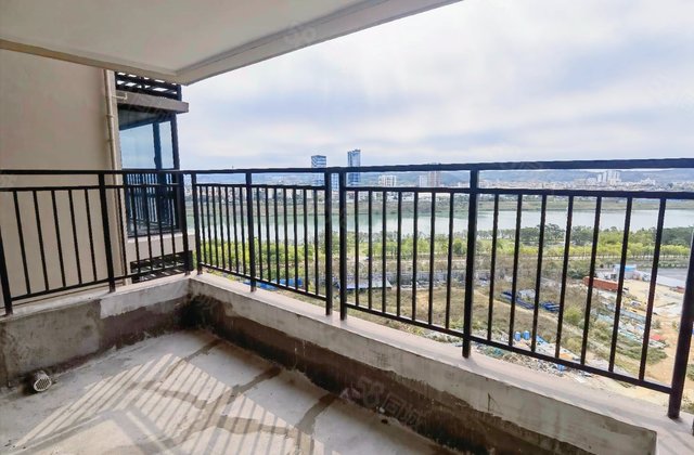 荣和观江府4室2厅100㎡120万二手房图片