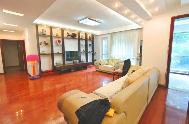 融创上城4室2厅168.91㎡129.5万二手房图片