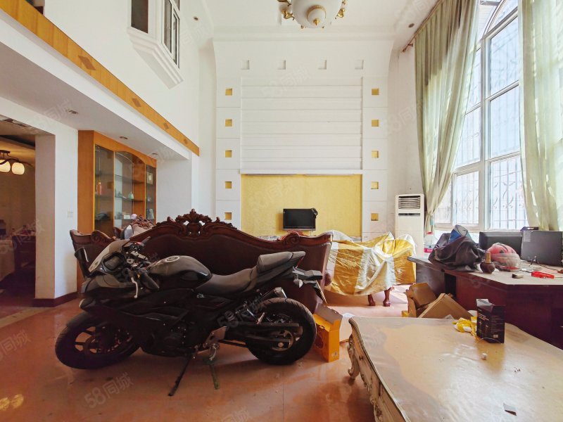 帝苑别墅(别墅)6室3厅3卫321㎡南北673万