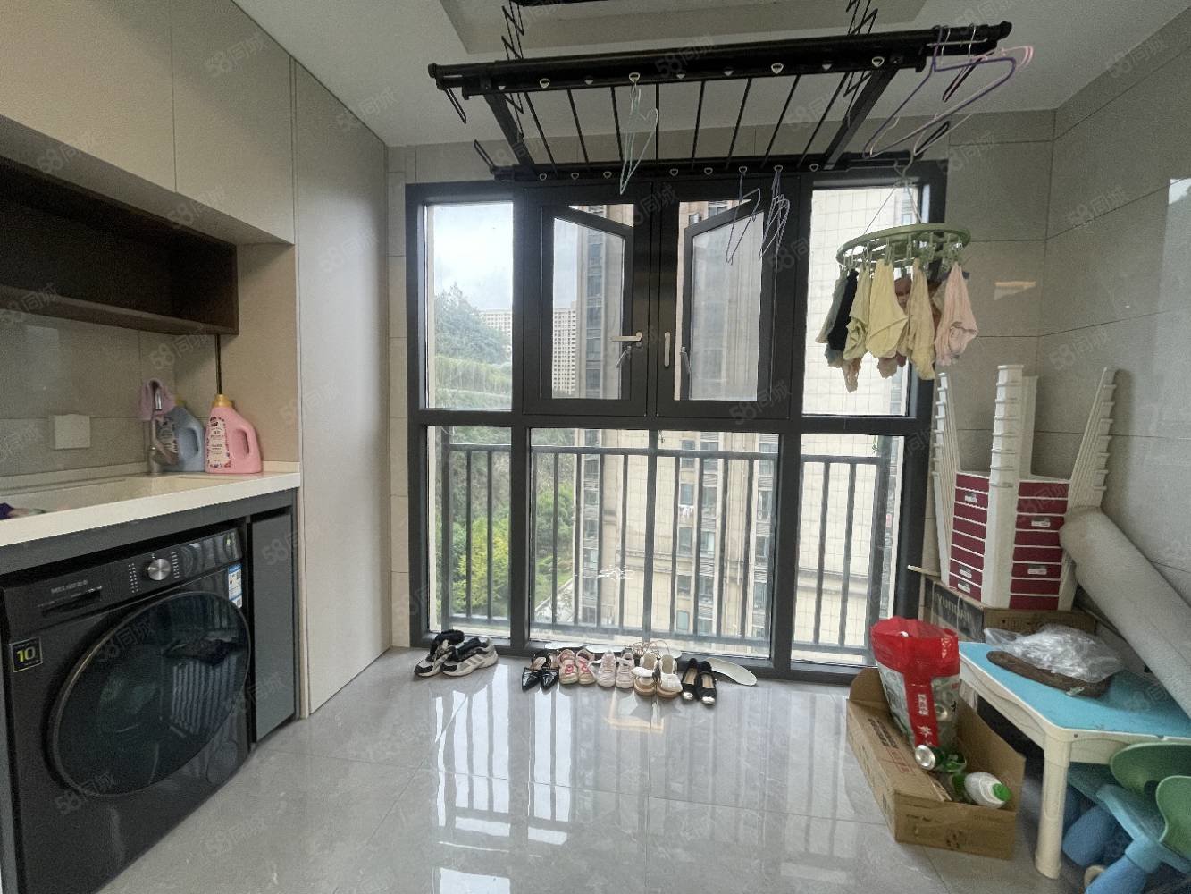 和昌国际城二期4室2厅1卫110㎡南北69万