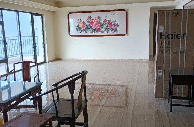 急售二中南临碧桂园翡丽湾观景房大平层送双车位送300平大露台