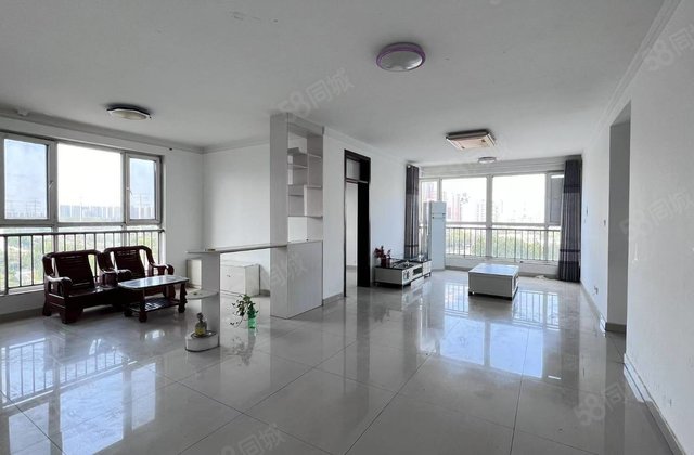 亚大怡景！免大税！可按揭！总高，17层中间楼层！随时看房