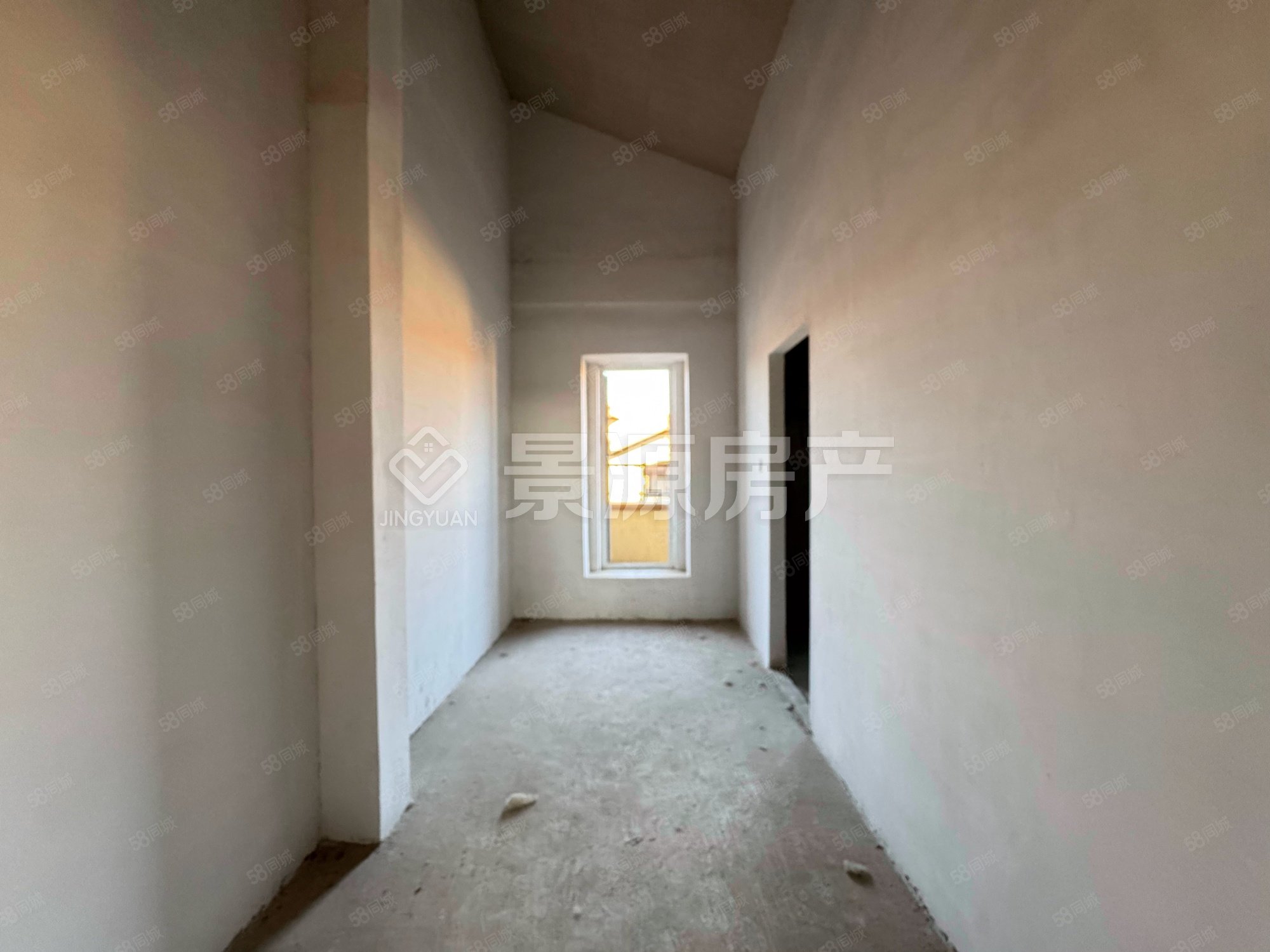 大運河孔雀城(別墅)4室2廳4衛(wèi)216㎡南北138萬