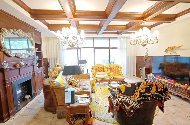 保利春天大道别墅区7室2厅260.46㎡378万二手房图片