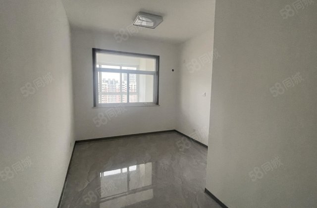 人民公园豆营大平方三叶草户型带露台100平带车位储藏室免大税