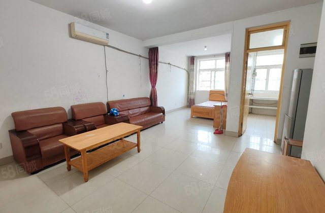 万达旁 电大路 桐凤家园 小三室 南北通透 停车方便 免大税