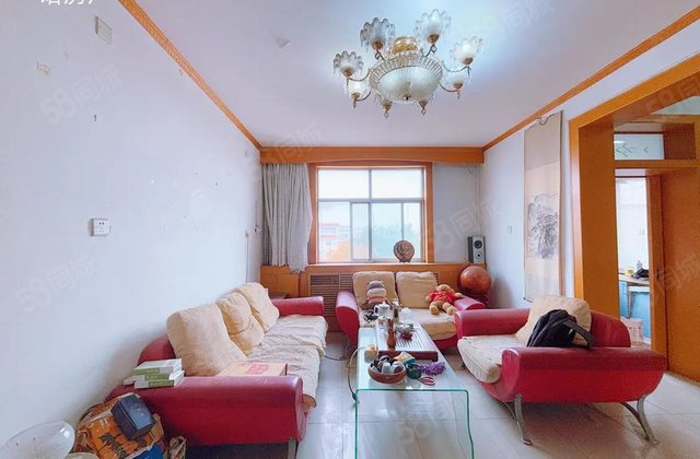 密度低 南北通透 精装修 近医院 有电梯 中间好楼层 急急急