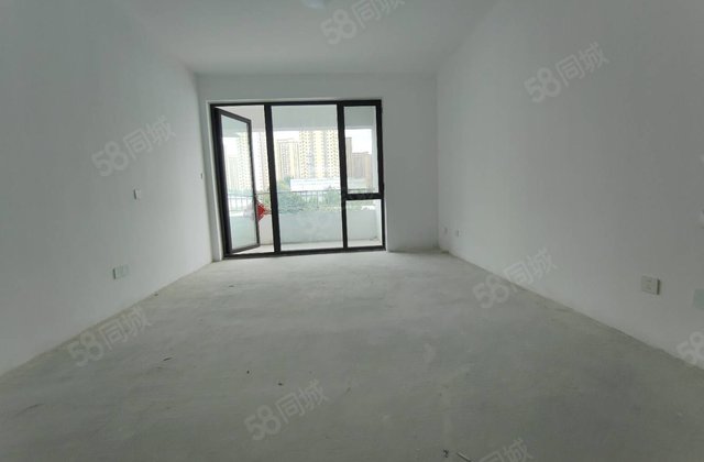 房东急售 电梯洋房 四室双卫 赠送车位储藏室 颐中文苑 文轩