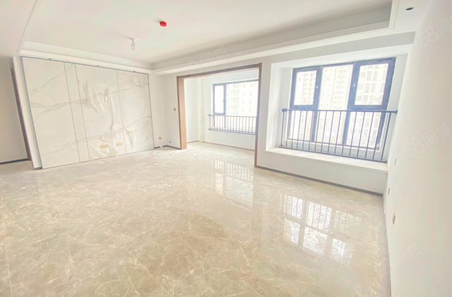 世茂璀璨倾城(二期)3室2厅119㎡107万二手房图片