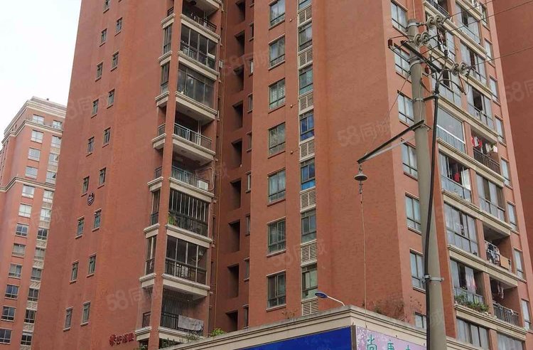 10滨江国际,小区绿化占60%,也是惠安绿化最多的一个小区,就读城南